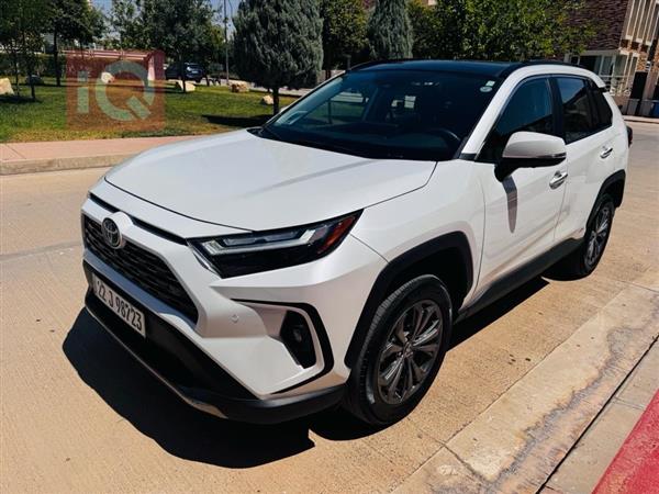 Toyota for sale in Iraq